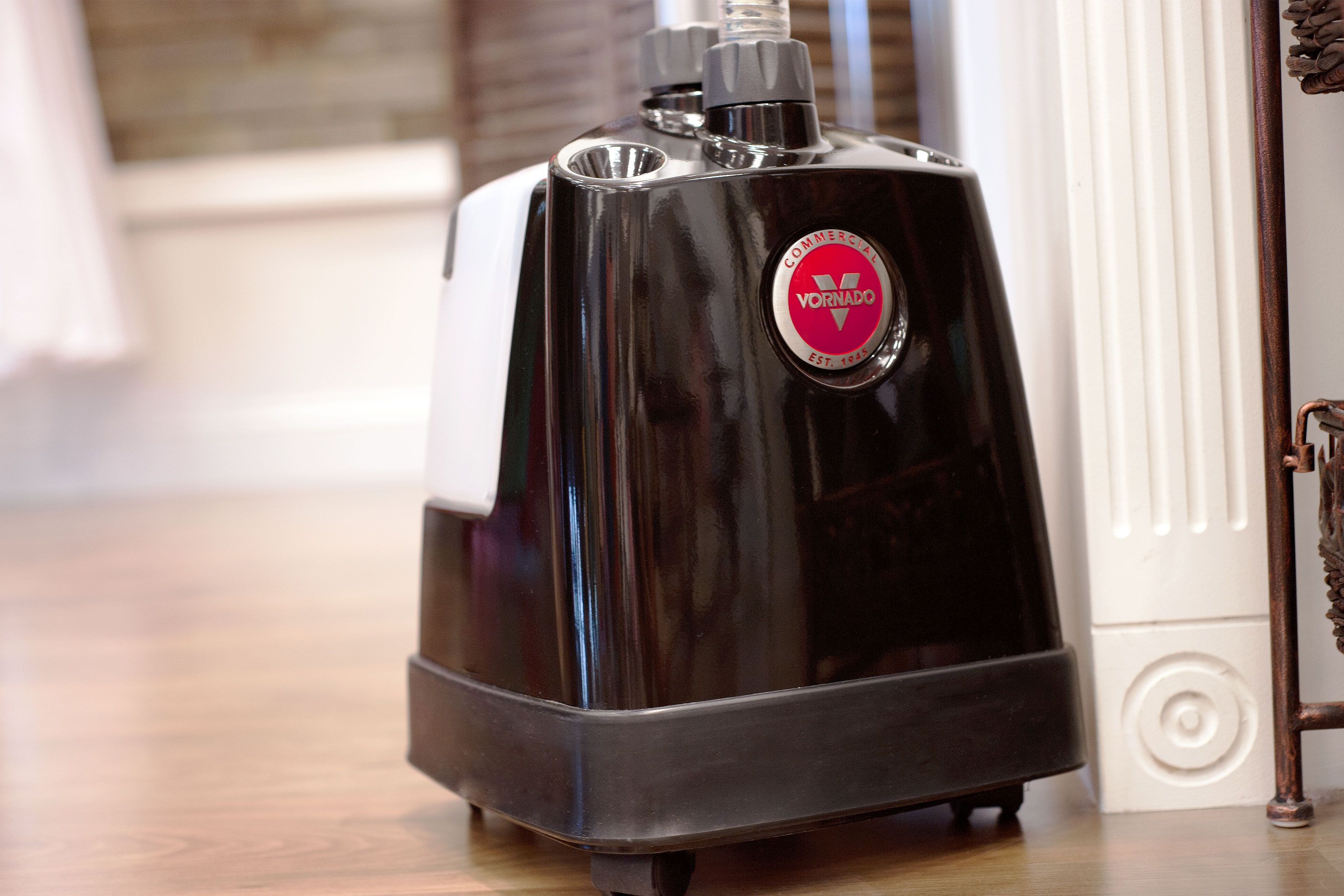 VS570 Commercial Fabric Steamer Vornado