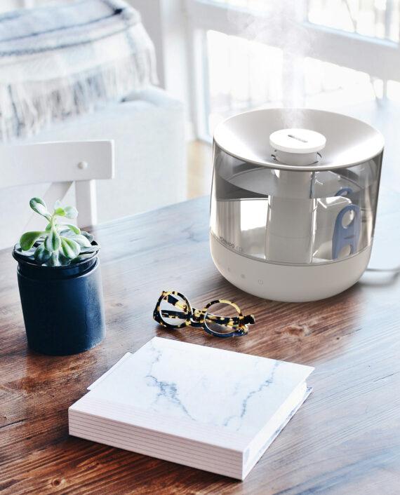 MISTIC 4 SATIN White Lifestyle Product Images